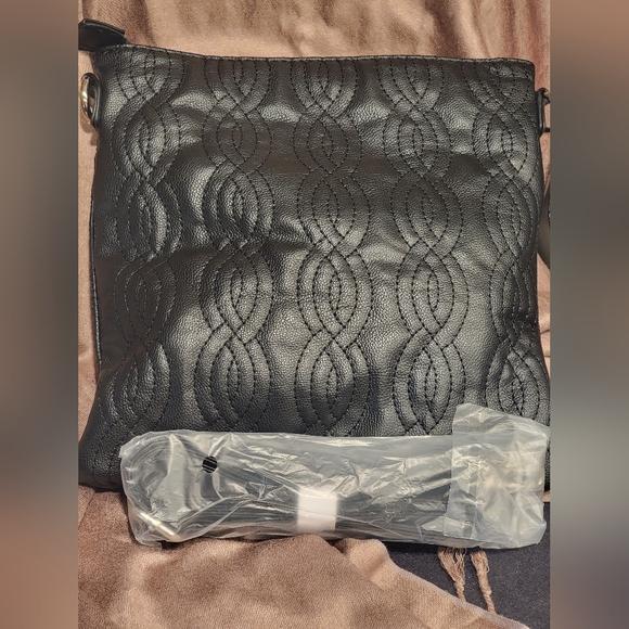 Bella Russo Crossbody/Shoulder Bag w/Adjustable Strap in/outpocket - Picture 3 of 7